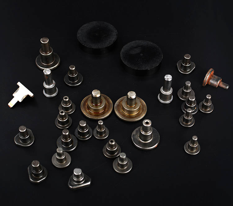 What kinds of materials are generally divided into rivets